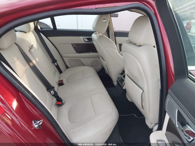 2013 JAGUAR XF SAJWA0HE0DMS71406 Photo 7