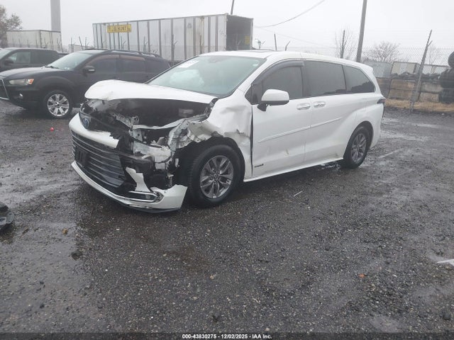 2021 TOYOTA SIENNA 5TDYRKEC1MS005816 Photo 1