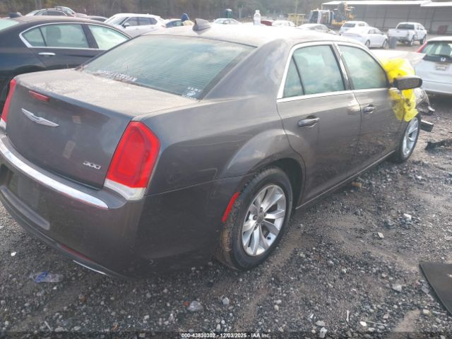 2015 CHRYSLER 300 2C3CCAAGXFH876878 Photo 3
