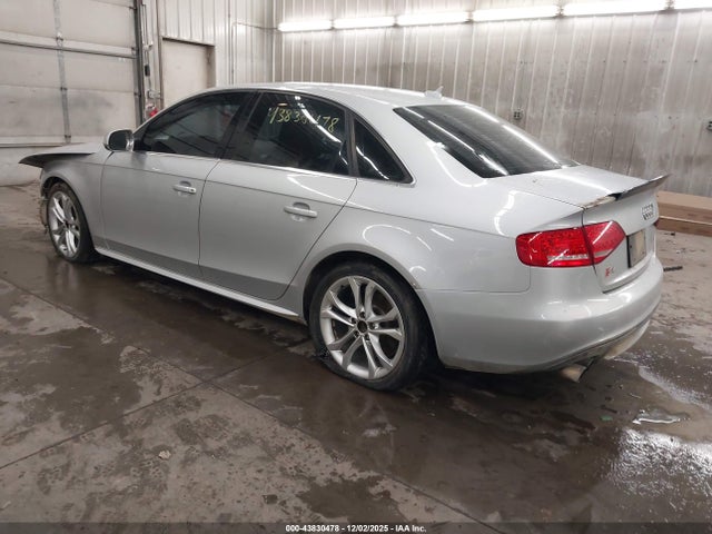 2010 AUDI S4 WAUBGAFL4AA135535 Photo 2