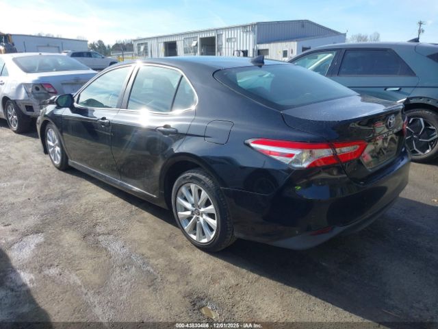2020 TOYOTA CAMRY 4T1C11AK9LU946865 Photo 2