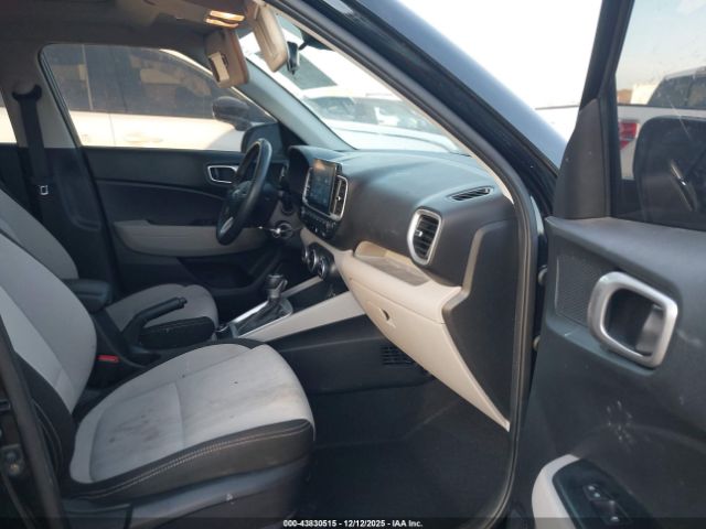 2022 HYUNDAI VENUE KMHRC8A31NU186942 Photo 4