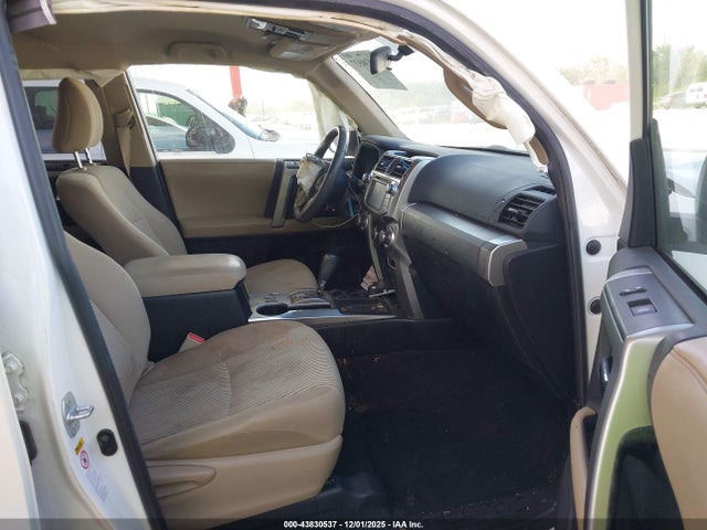 2015 Toyota 4runner Sr5 მანქანა იყიდება აუქციონზე, vin: JTEZU5JR6F5086735, აუქციონის ნომერი: 43830537