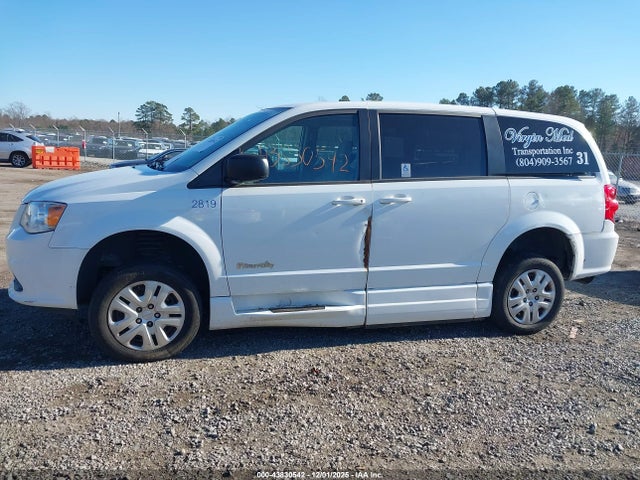 Dodge Grand Caravan 2018 2C7WDGBG7JR363648 Image 14