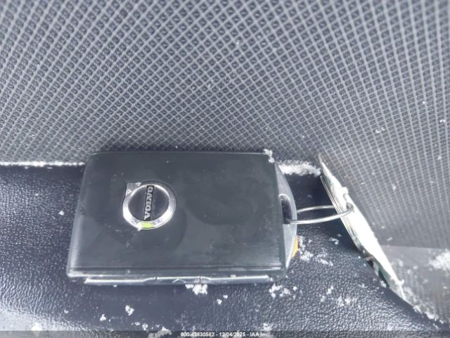 2021 VOLVO S60 RECHARGE PLUG-IN HYBRID 7JRBR0FM6MG096899 Photo 10