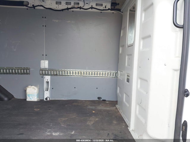 1FTNE2CM8FKB05528 Ford Transit-150