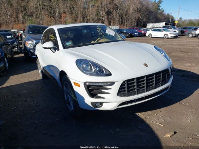 2017 PORSCHE MACAN WP1AA2A57HLB01794