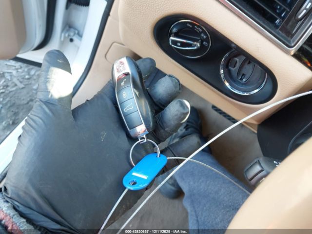 2017 PORSCHE MACAN WP1AA2A57HLB01794 Photo 10