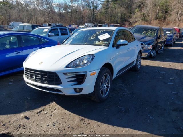 2017 PORSCHE MACAN WP1AA2A57HLB01794 Photo 1