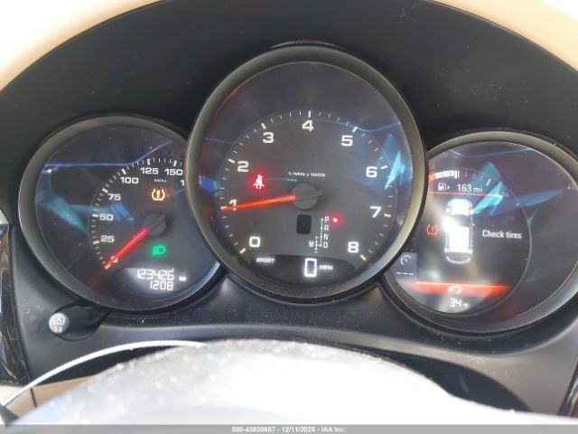 2017 PORSCHE MACAN WP1AA2A57HLB01794 Photo 6