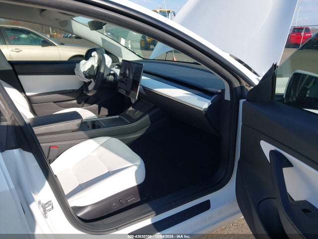 2021 TESLA MODEL 3 5YJ3E1EA6MF853760 Photo 4