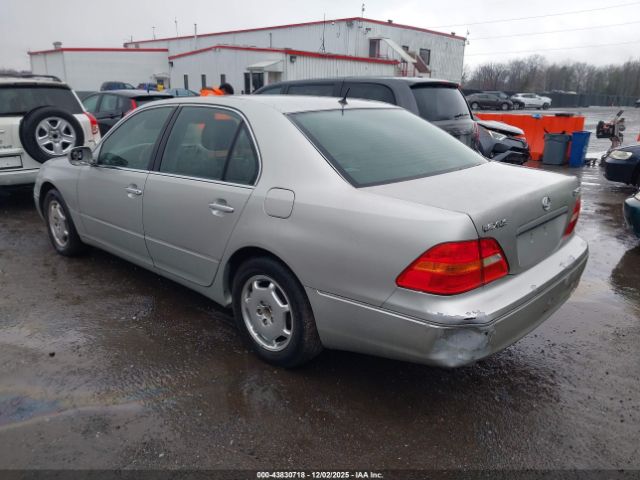 2002 LEXUS LS 430 JTHBN30F820062666 Photo 2