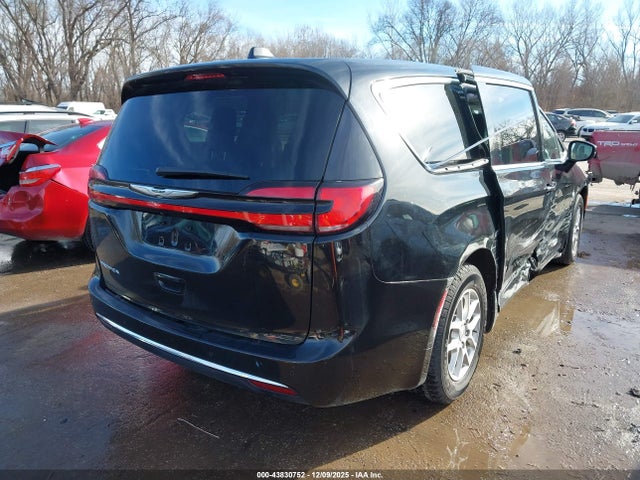2023 CHRYSLER PACIFICA 2C4RC1BG6PR624903 Photo 3
