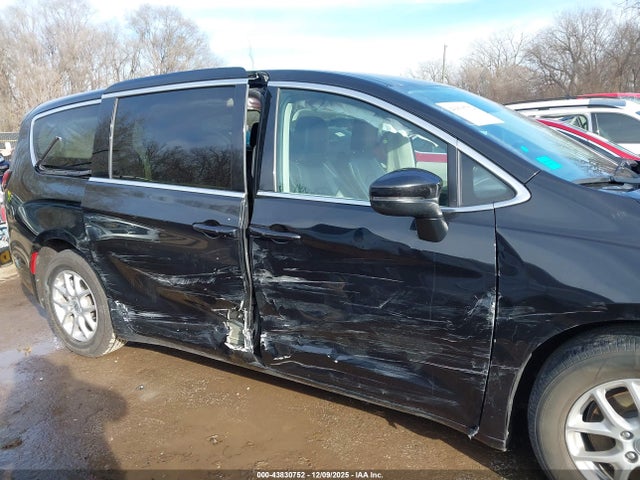 2023 CHRYSLER PACIFICA 2C4RC1BG6PR624903 Photo 5