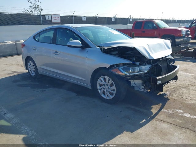 5NPD74LF0JH317365 Hyundai ELANTRA SE