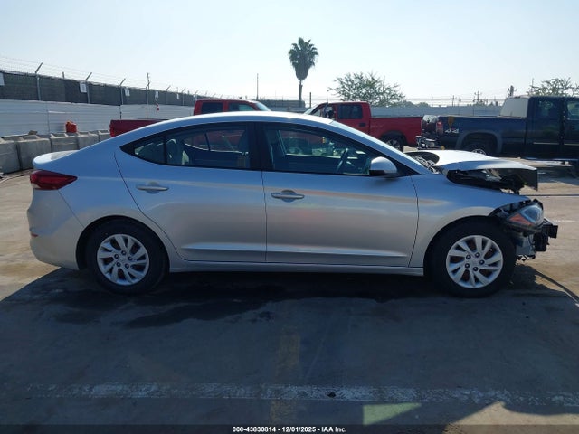 5NPD74LF0JH317365 Hyundai ELANTRA SE