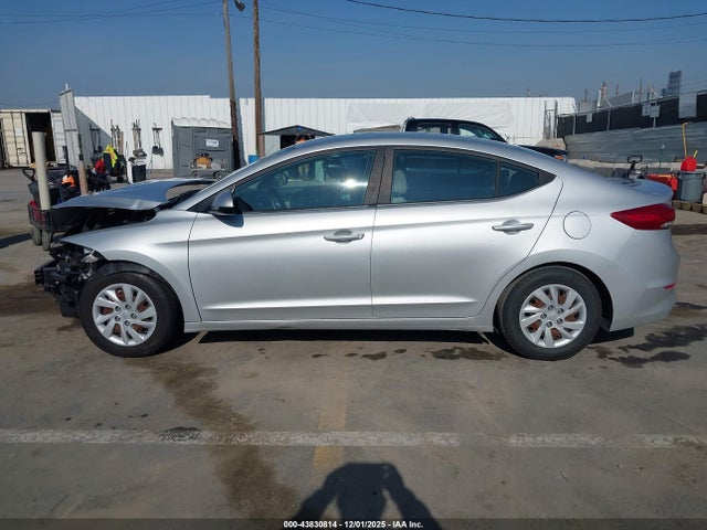 5NPD74LF0JH317365 Hyundai ELANTRA SE