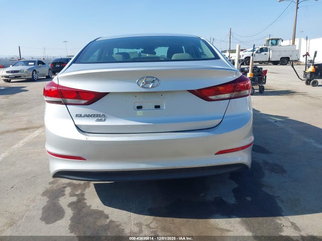 5NPD74LF0JH317365 Hyundai ELANTRA SE
