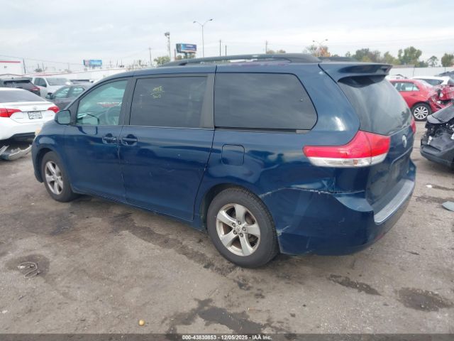 2011 TOYOTA SIENNA 5TDKK3DC7BS022604 Photo 2
