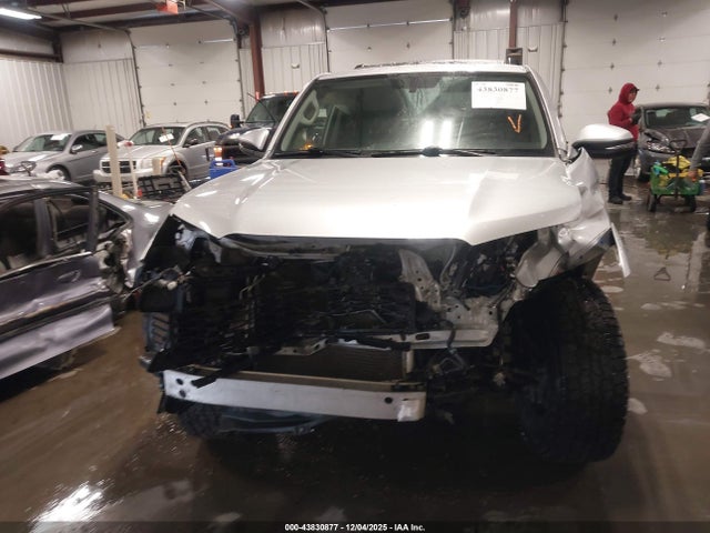 JTEBU5JRXK5707826 Toyota 4RUNNER SR5