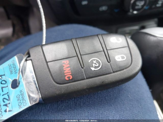 2021 JEEP RENEGADE ZACNJDD19MPM21709 Photo 10