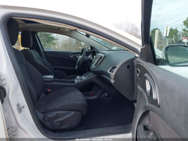 2015 CHRYSLER 200 1C3CCCAB0FN693092 Photo 4