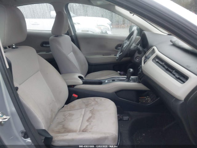 Honda HR-V LX 2018 3CZRU6H35JM717936 Image 5