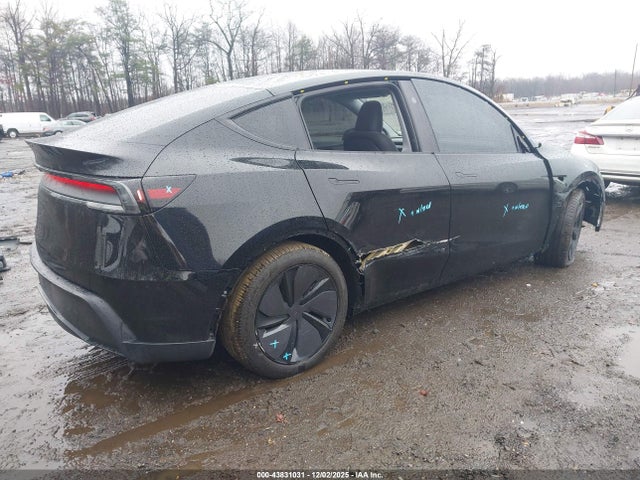 2026 TESLA MODEL Y 7SAYGDED3TA459188 Photo 3
