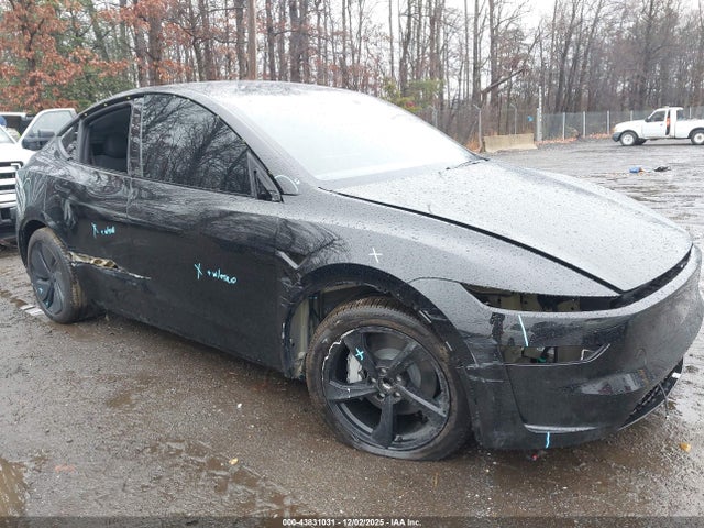 2026 TESLA MODEL Y 7SAYGDED3TA459188 Photo 5