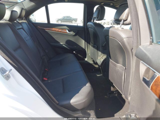 2014 MERCEDES-BENZ C 250 WDDGF4HB7ER303117 Photo 7