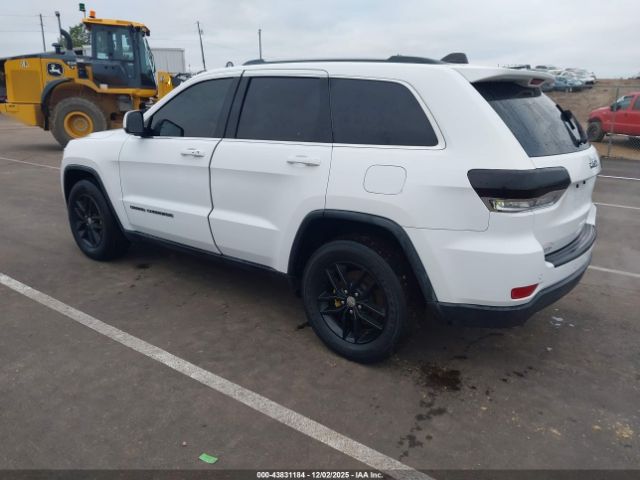 2017 JEEP GRAND CHEROKEE 1C4RJEAG9HC605545 Photo 2