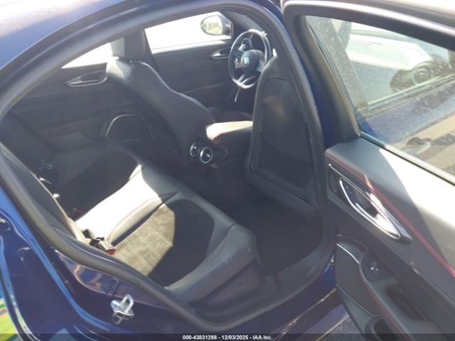 2017 ALFA ROMEO GIULIA ZARFAEAV8H7545385 Photo 7