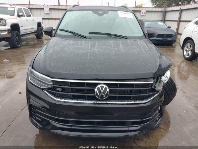 Продажа на аукционе авто 2022 Volkswagen Tiguan 2.0t Se R-line Black, vin: 3VVCB7AX6NM133766, номер лота: 43831299