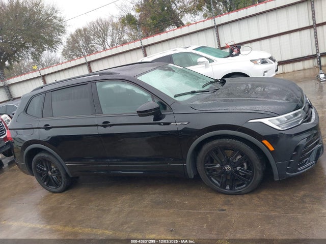 Продажа на аукционе авто 2022 Volkswagen Tiguan 2.0t Se R-line Black, vin: 3VVCB7AX6NM133766, номер лота: 43831299