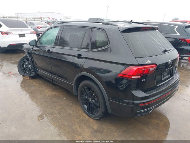 Продажа на аукционе авто 2022 Volkswagen Tiguan 2.0t Se R-line Black, vin: 3VVCB7AX6NM133766, номер лота: 43831299