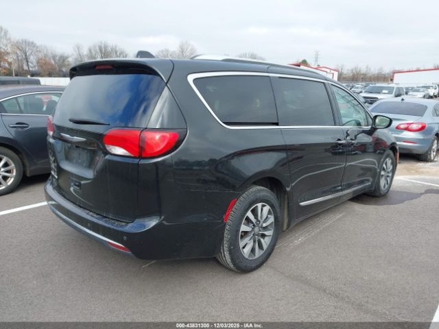 2020 CHRYSLER PACIFICA 2C4RC1EG0LR203488 Photo 3