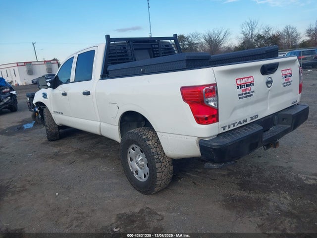 2019 NISSAN TITAN XD 1N6BA1F33KN511265 Photo 2