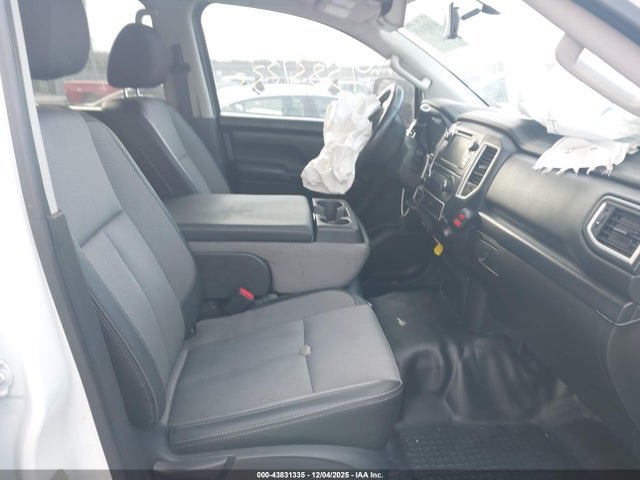 2019 NISSAN TITAN XD 1N6BA1F33KN511265 Photo 4