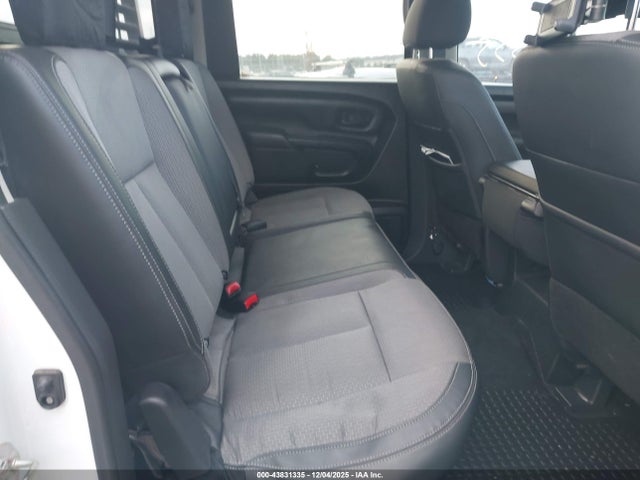 2019 NISSAN TITAN XD 1N6BA1F33KN511265 Photo 7