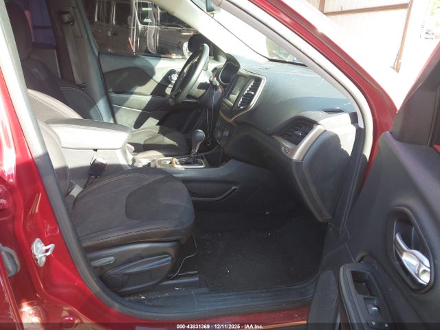 Продаж на аукціоні авто 2015 Jeep Cherokee Latitude, vin: 1C4PJLCB6FW730947, номер лоту: 43831369