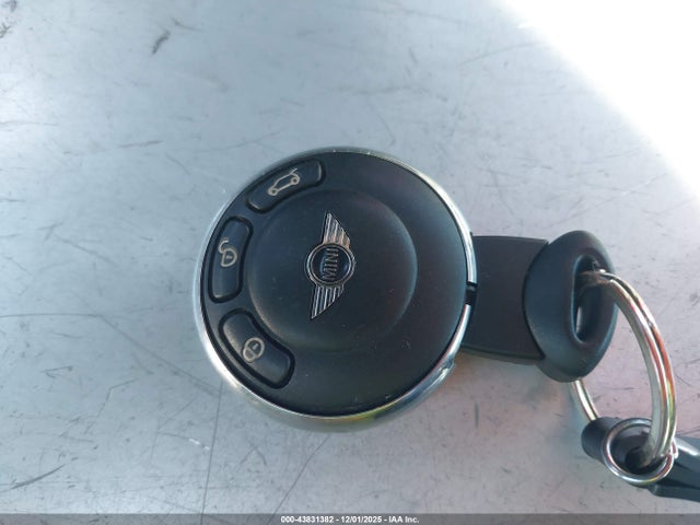 2012 MINI COOPER WMWSU3C57CT540922 Photo 10