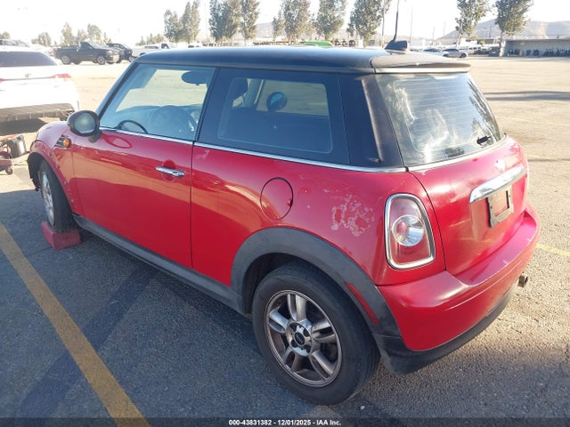 2012 MINI COOPER WMWSU3C57CT540922 Photo 2