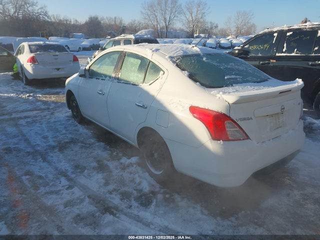 2019 NISSAN VERSA 3N1CN7AP0KL848973 Photo 2