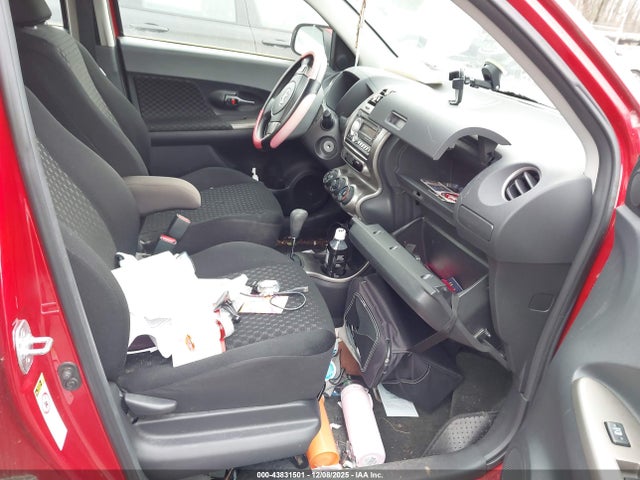 2011 SCION XD JTKKU4B48B1011676 Photo 4
