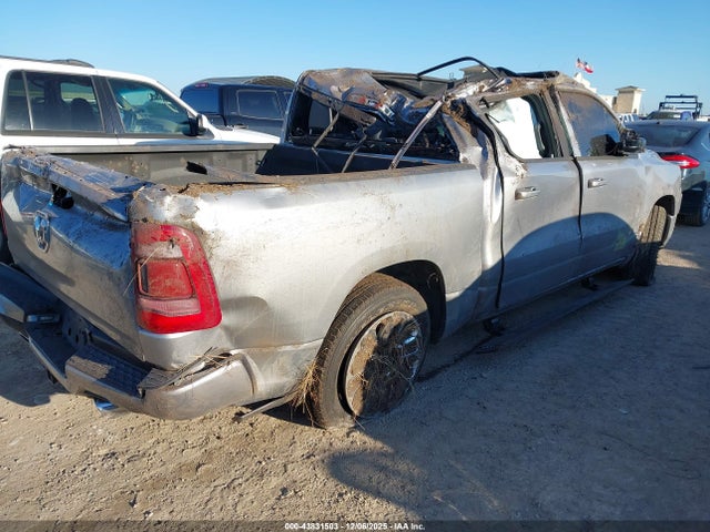 1C6RREJT6RN183768 RAM 1500 Laramie 4x2 5&#039;7 Box