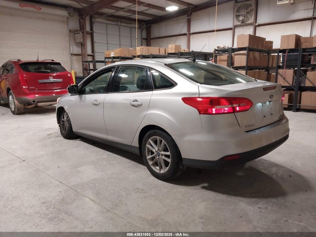 Ford FOCUS SE 2015 1FADP3F23FL275186 Image 3