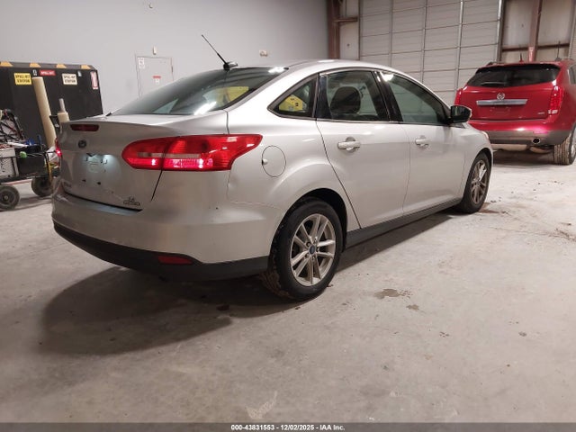 Ford FOCUS SE 2015 1FADP3F23FL275186 Image 4