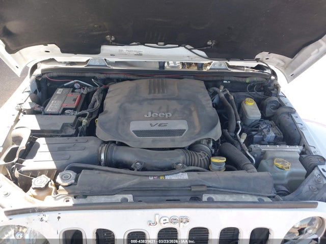 1C4BJWEG6GL251774 Jeep Wrangler Unlimited Sahara