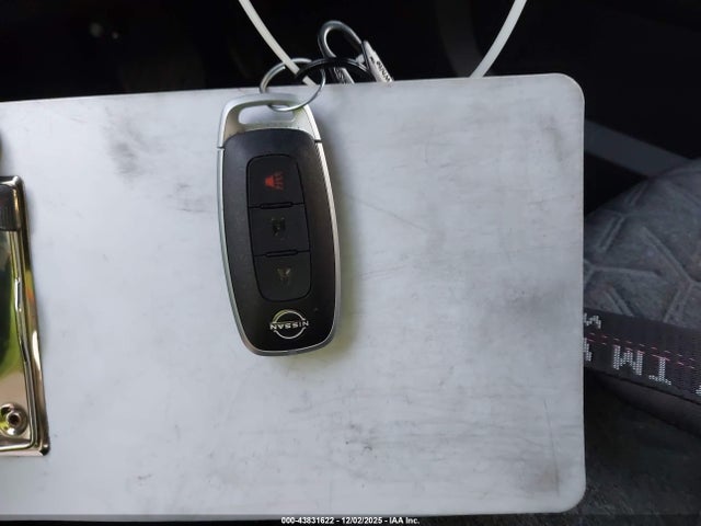 3N8AP6CA9SL393692 Nissan Kicks Sv Fwd