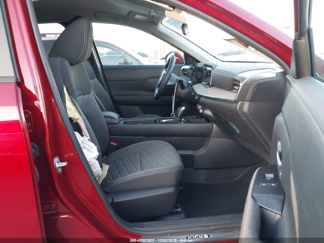 3N8AP6CA9SL393692 Nissan Kicks Sv Fwd
